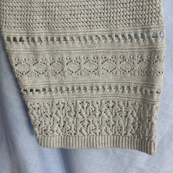 Torrid Light Gray Pointelle Stitch Babydoll Lightweight Summer Sweater in 2 (2X) - Picture 14 of 16